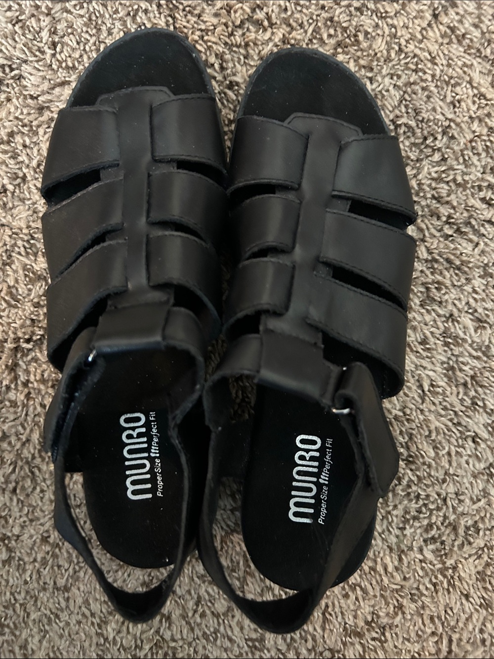 Munro Black Strappy Closed-Toe Sandals